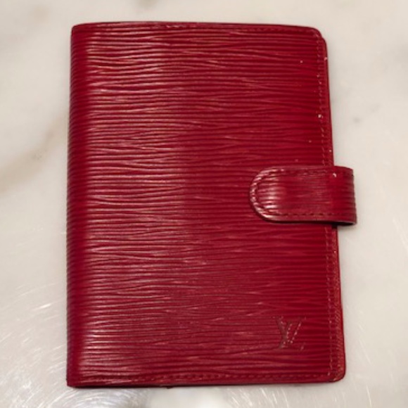 Louis Vuitton Small Agenda in Red Epi Leather - Picture 1 of 5